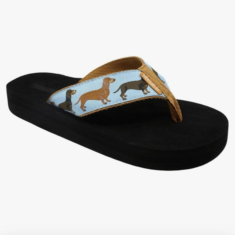 NWT Tidewater Boardwalk Dachshund sandals, size 6